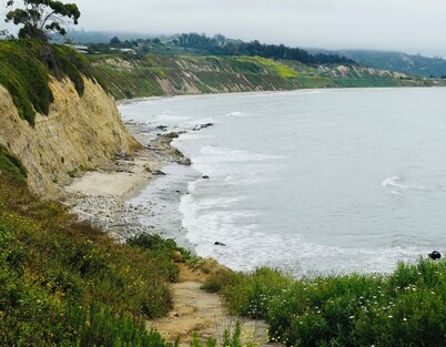 Beautiful Condo Steps to the Beach! Ocean View!!!! First Floor Unit 1 