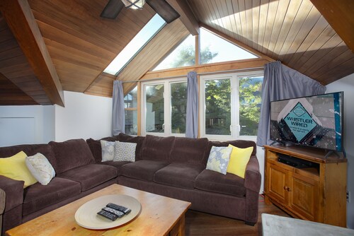 Fitzsimmons C - Located in the Heart of Whistler Village, Private Sauna