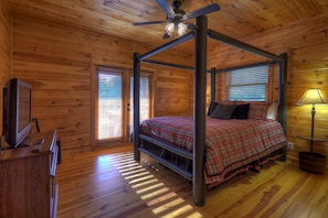 7 bedrooms, iron/ironing board, WiFi, bed sheets