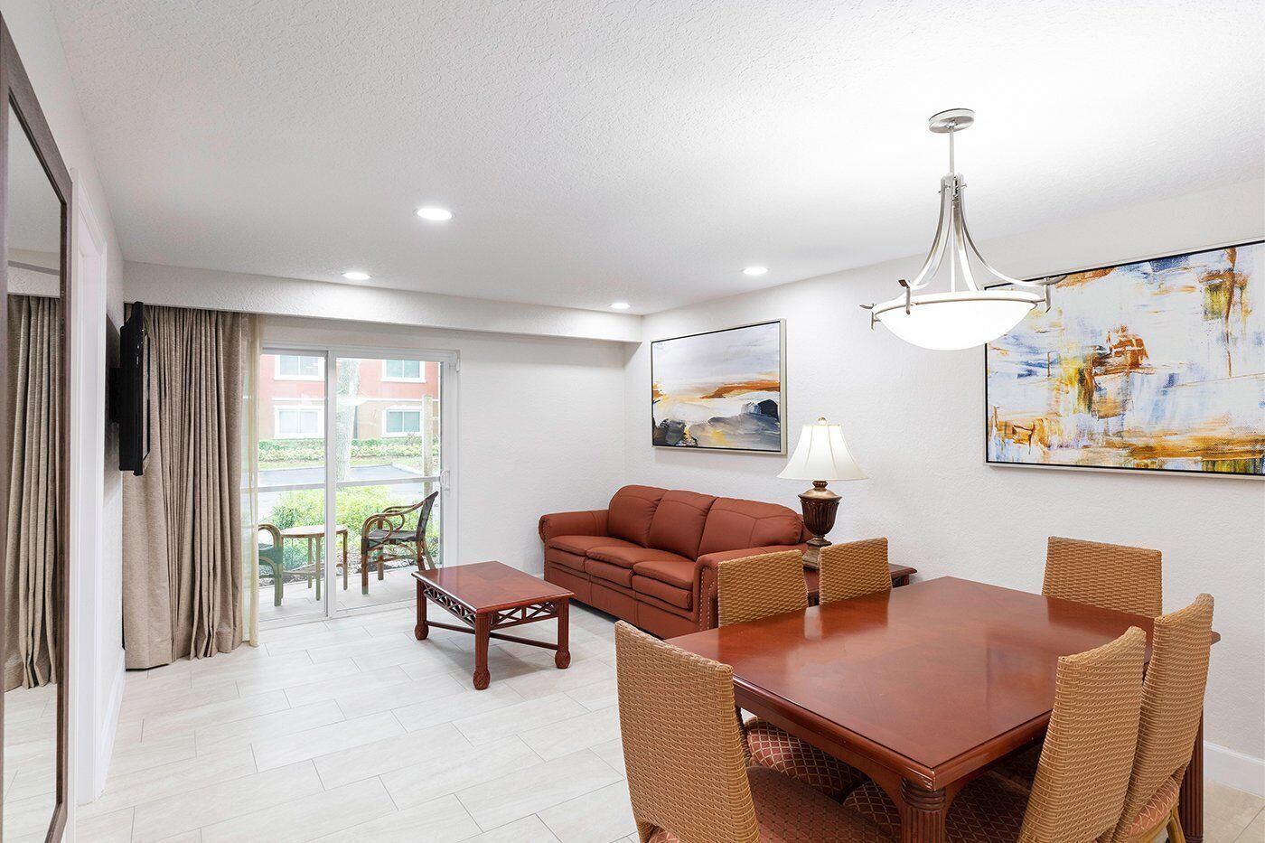 *Fully Renovated* GREAT RESORT CONDO ON INTERNATIONAL DRIVE NEAR SEA WORLD