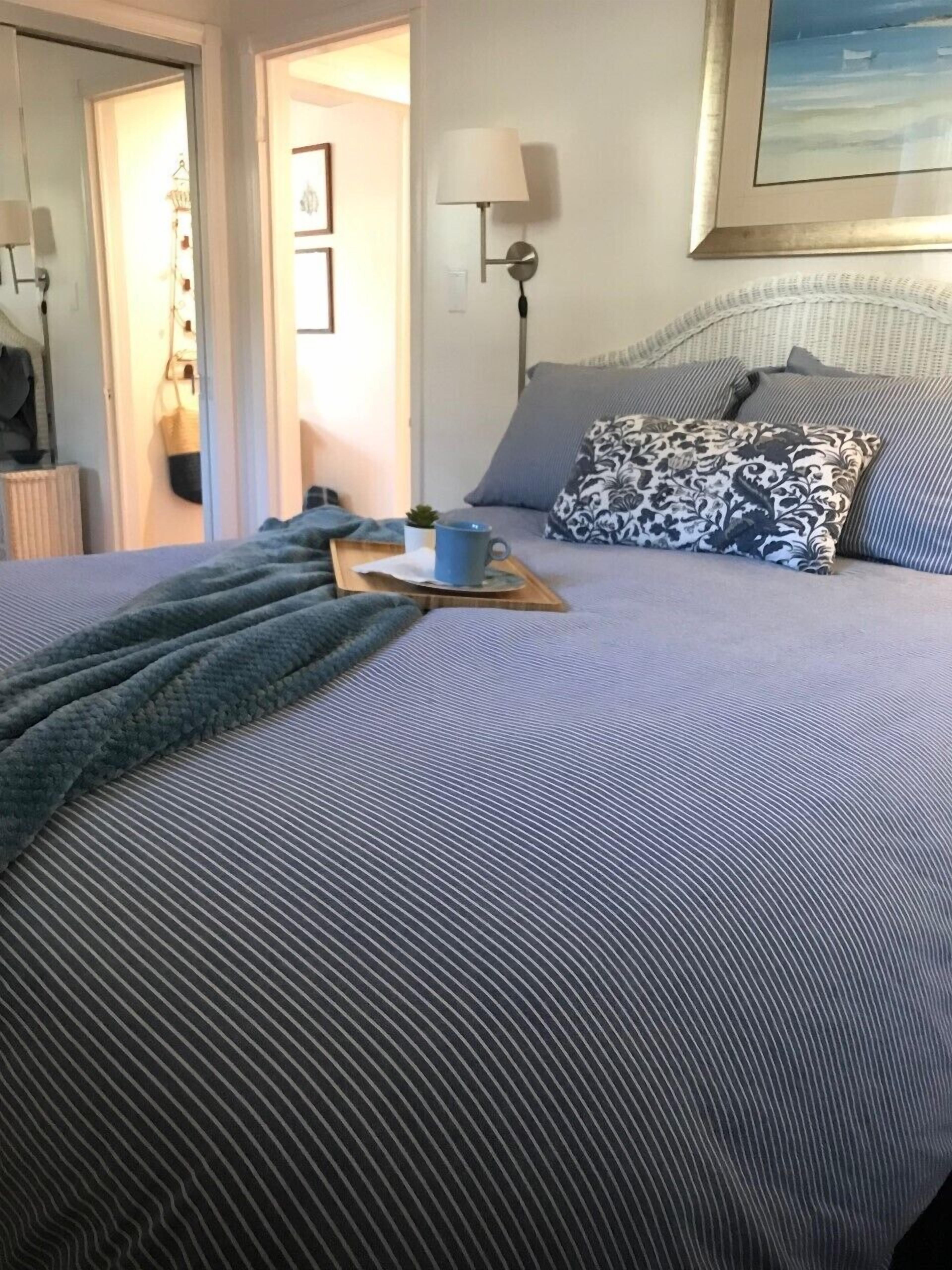 Sep/Oct discount: Santa Monica Venice Charming Cottage unit blocks to beach