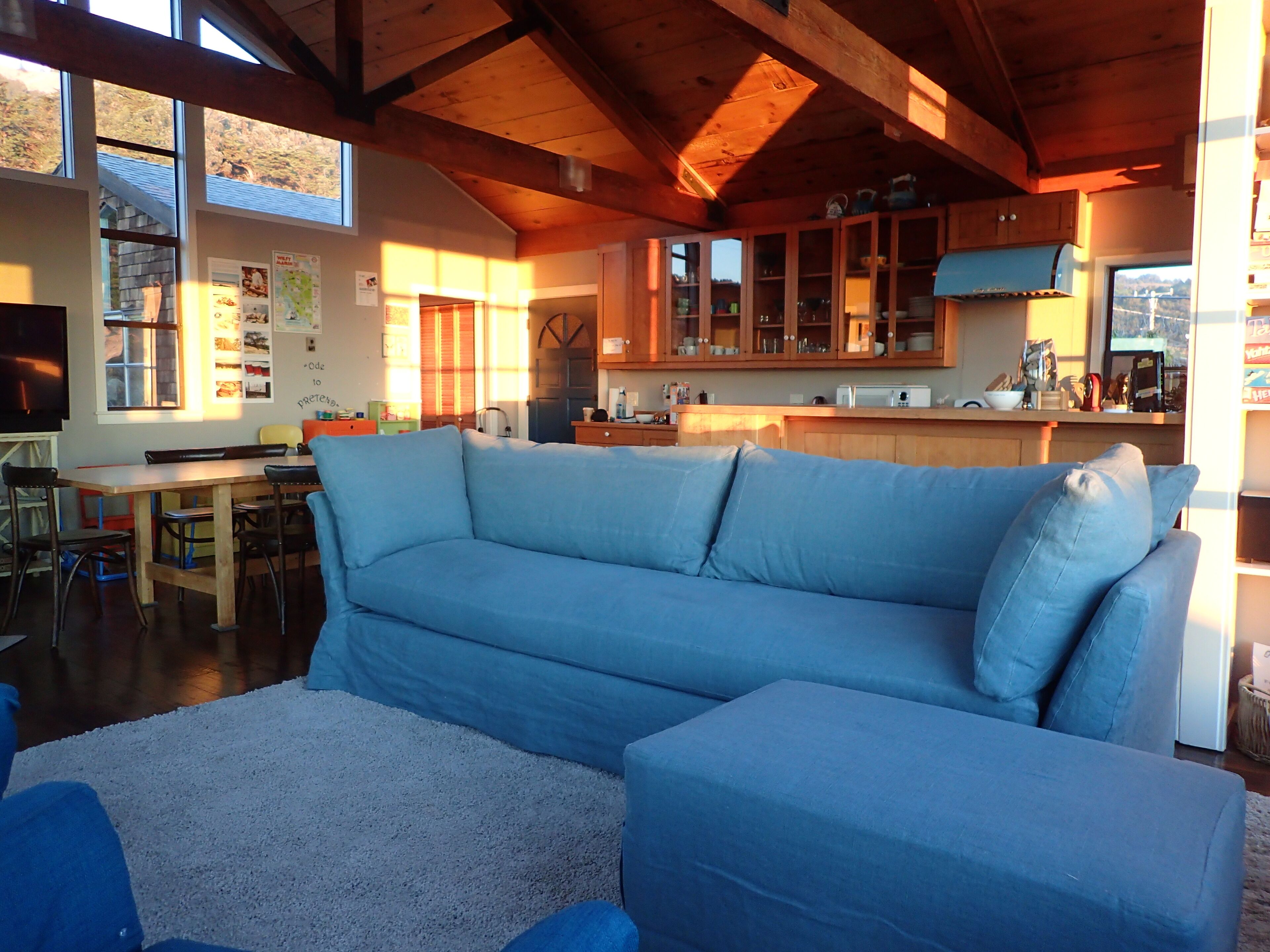 SEA BLUE 2nd From Beach, 2 Primary Bedrooms, 2 Bathrooms & 3 Balconies SLEEPS 8