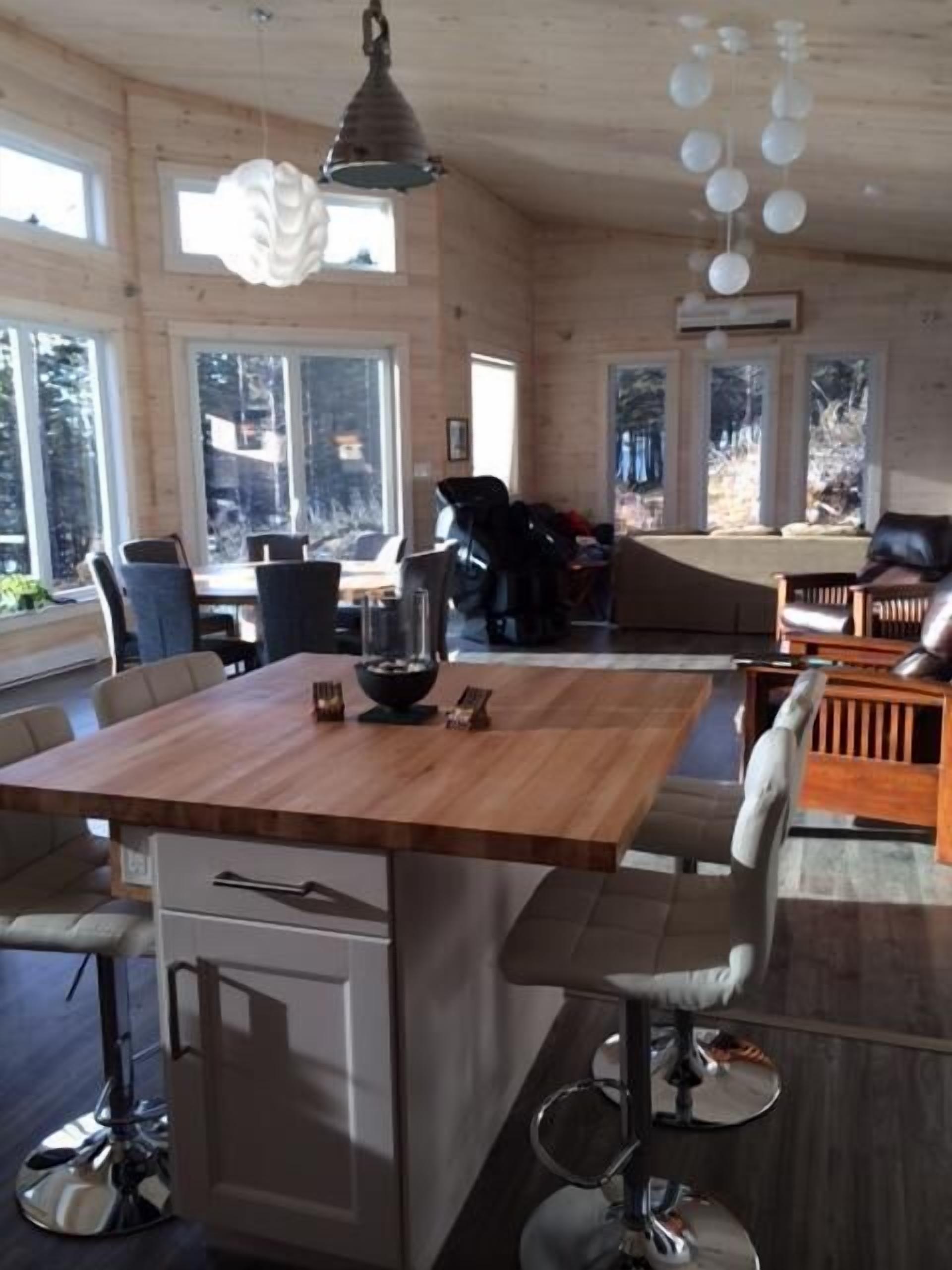 Luxury Spa Beach House with Hottub, Infared Sauna & massage chair