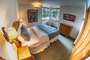 5 Schlafzimmer, Schreibtisch, kostenloses WLAN, Bettwäsche