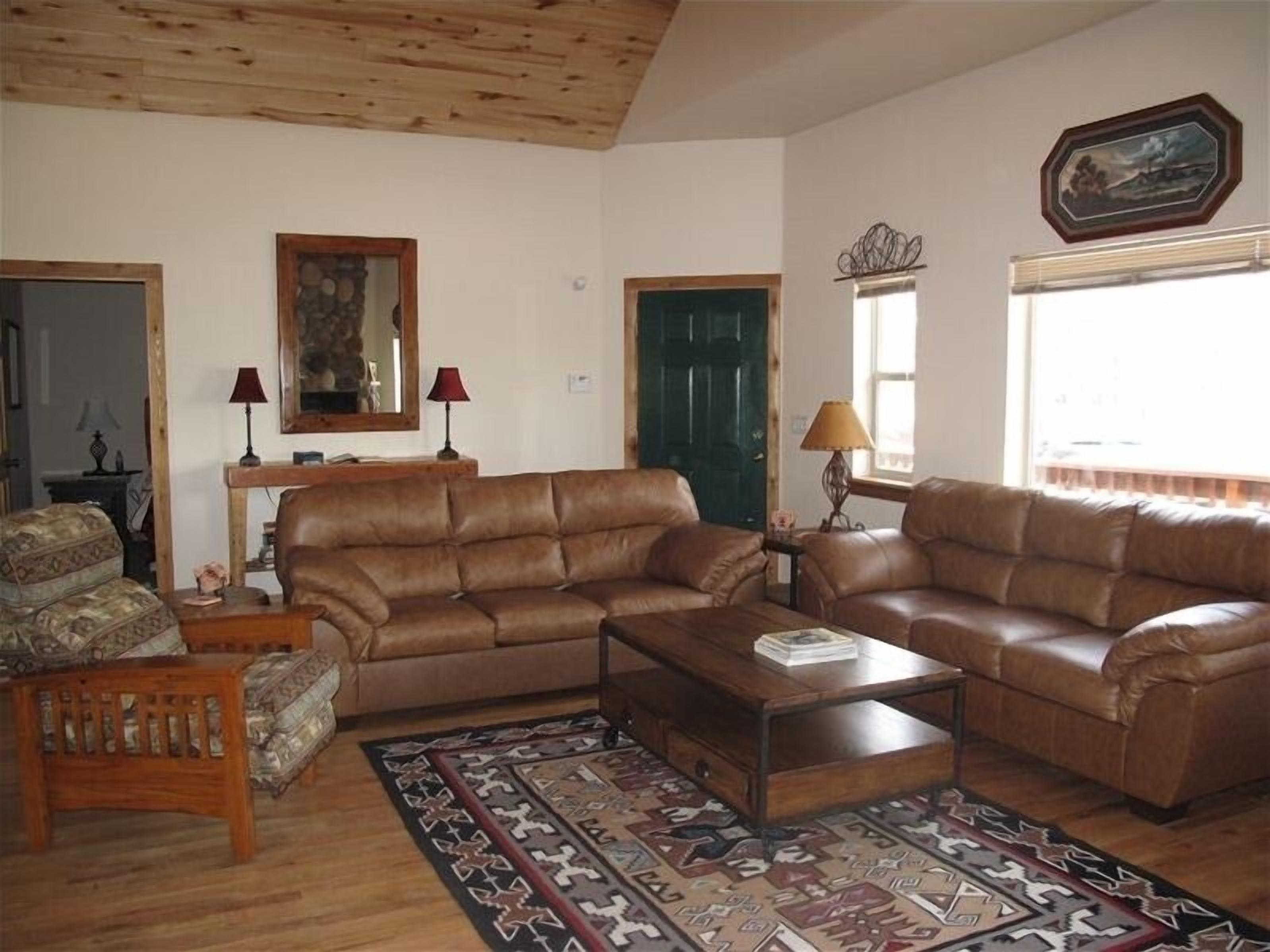 Smart TV, chimenea y reproductor de DVD 