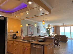 Interior - PANORAMIC Oceanfront Views 4 bd Condo at 2 bd rates FREE RESERVED Beach service (Panama City Beach)