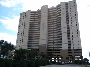 Exterior - PANORAMIC Oceanfront Views 4 bd Condo at 2 bd rates FREE RESERVED Beach service (Panama City Beach)