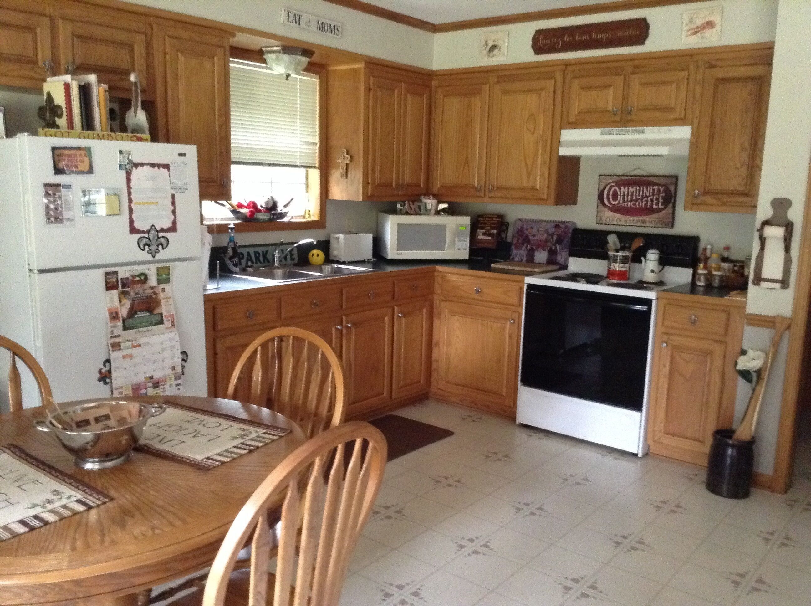 Bayou Rose Bed and Boudin... on Banks of Vermilion River