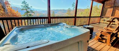 Tina de hidromasaje al aire libre