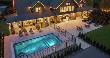 The Leavenworth Lodge - Swimming Pool, Pickleball