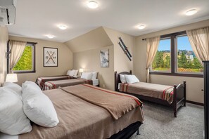 6 habitaciones, escritorio y tabla de planchar con plancha 