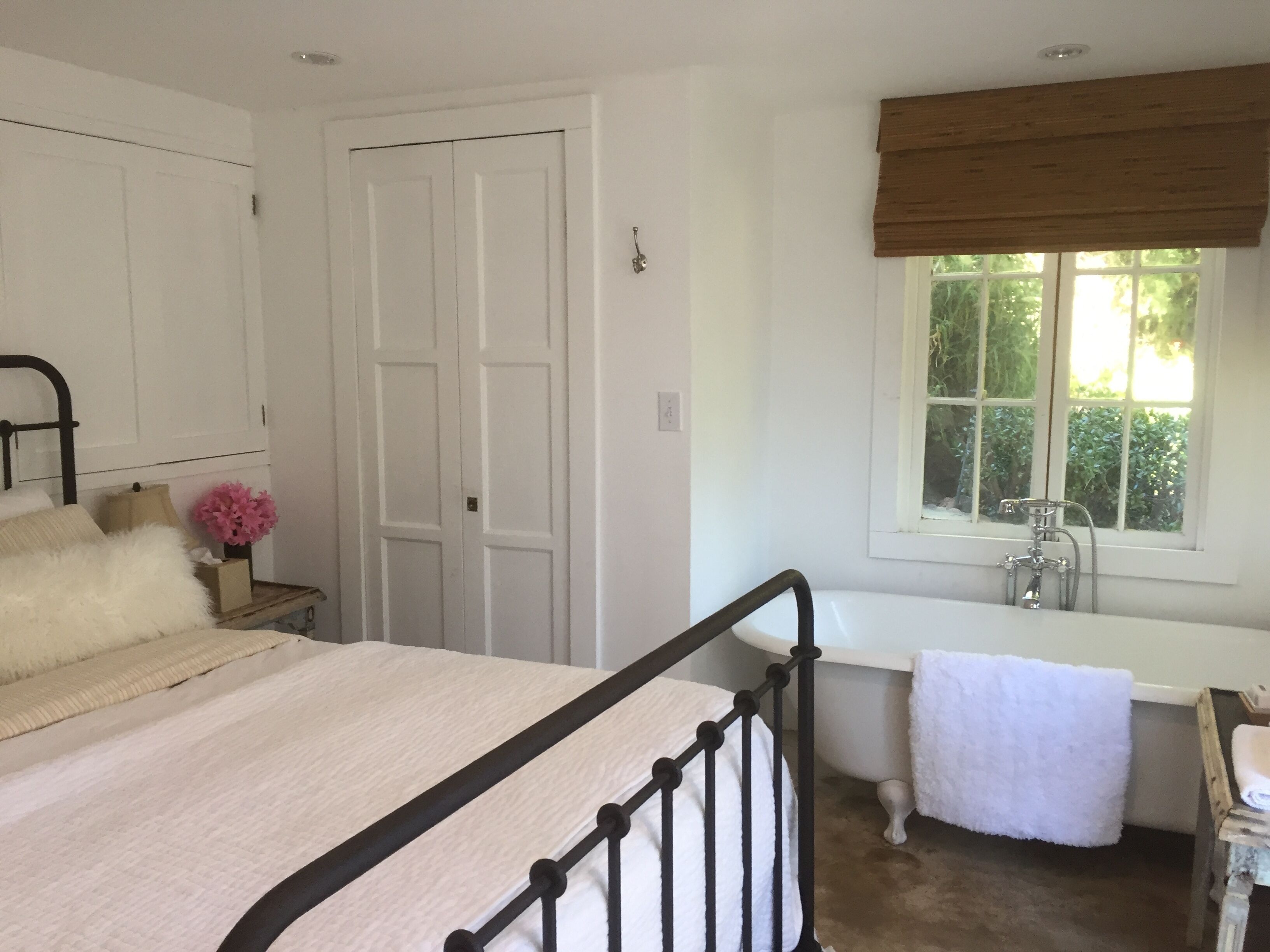 Let me help create your personal retreat in topanga Canyon.  Romantic getaway 