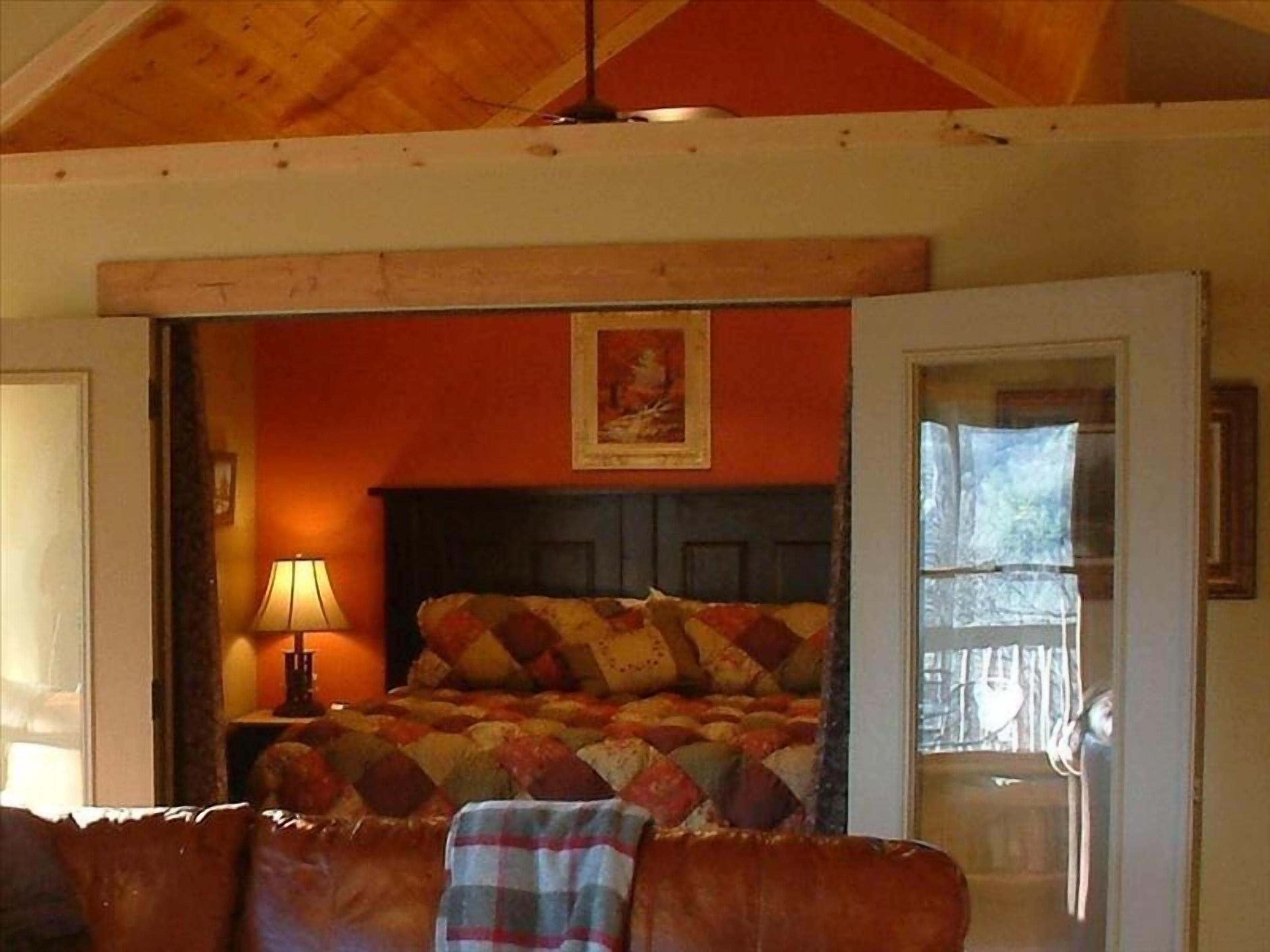 Private Elegant Modern Rustic Cozy Refreshing and Healing