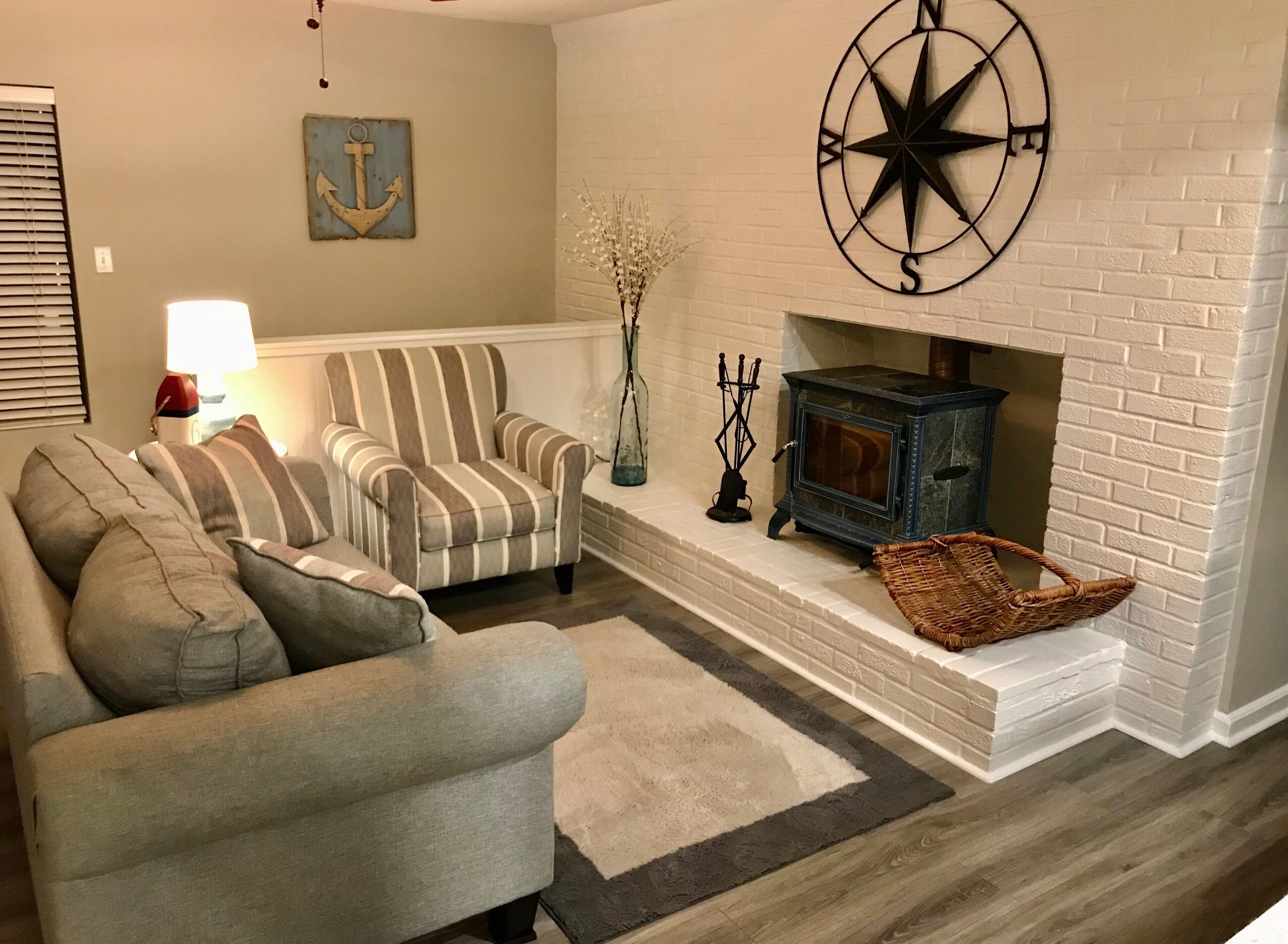 Deep water cove, views, New kitchen, Lake Front Escape w Dock, Very Private Cove