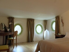 بديكورات فريدة لكل غرفة وطراز فريد لكل وحدة وتجهيزات عازلة للصوت