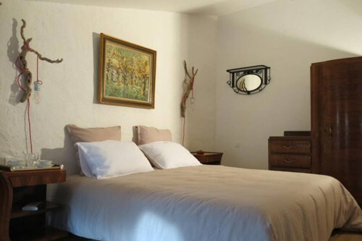 Habitación con 1 cama doble o 2 individuales, 1 habitación, no fumadores, baño privado | Sistema de insonorización, cunas (de pago), wifi gratis