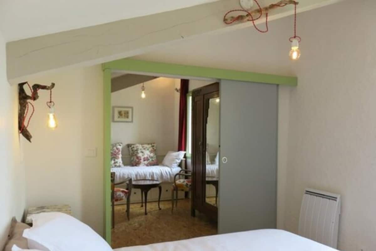 Suite | 1 habitación, decoración personalizada y muebles diferentes