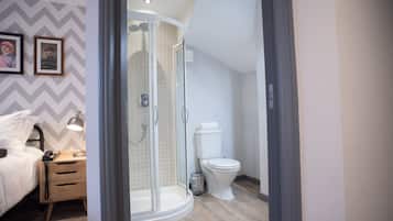 Classic Double Room, 1 Double Bed | Bathroom | Shower, free toiletries, hair dryer, towels