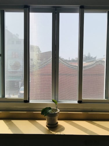 Temple Side - Hostel