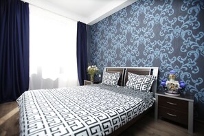 Deluxe Apartment, 2 Bedrooms, Kitchen, City View | Premium bedding, minibar, in-room safe, individually decorated - Mia B&B Tbilisi (Tbilisi)