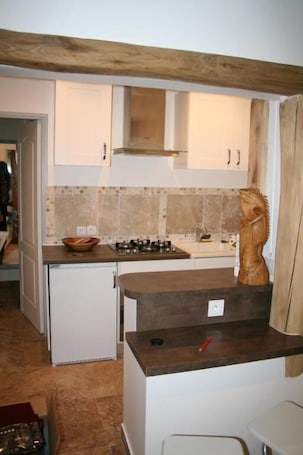 Private kitchen. La Re'Belle