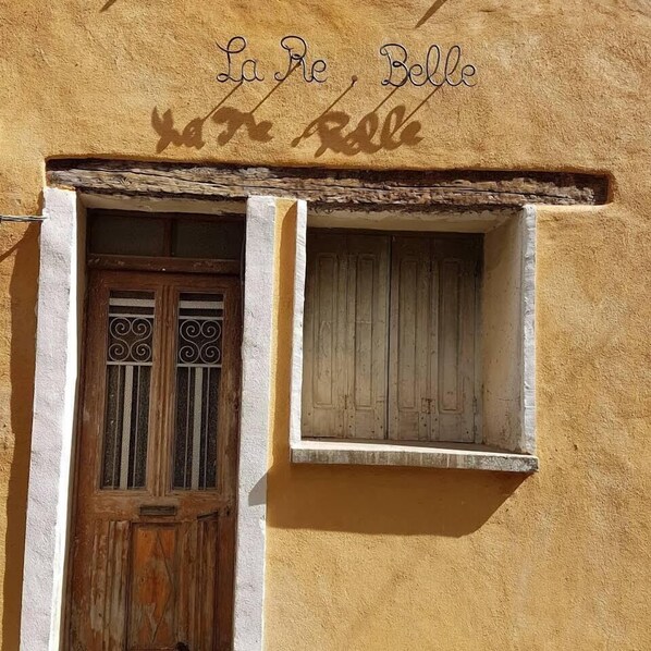 Front of property - La Re'Belle (Ceret)