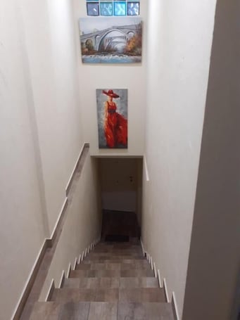 Interior. La Re'Belle