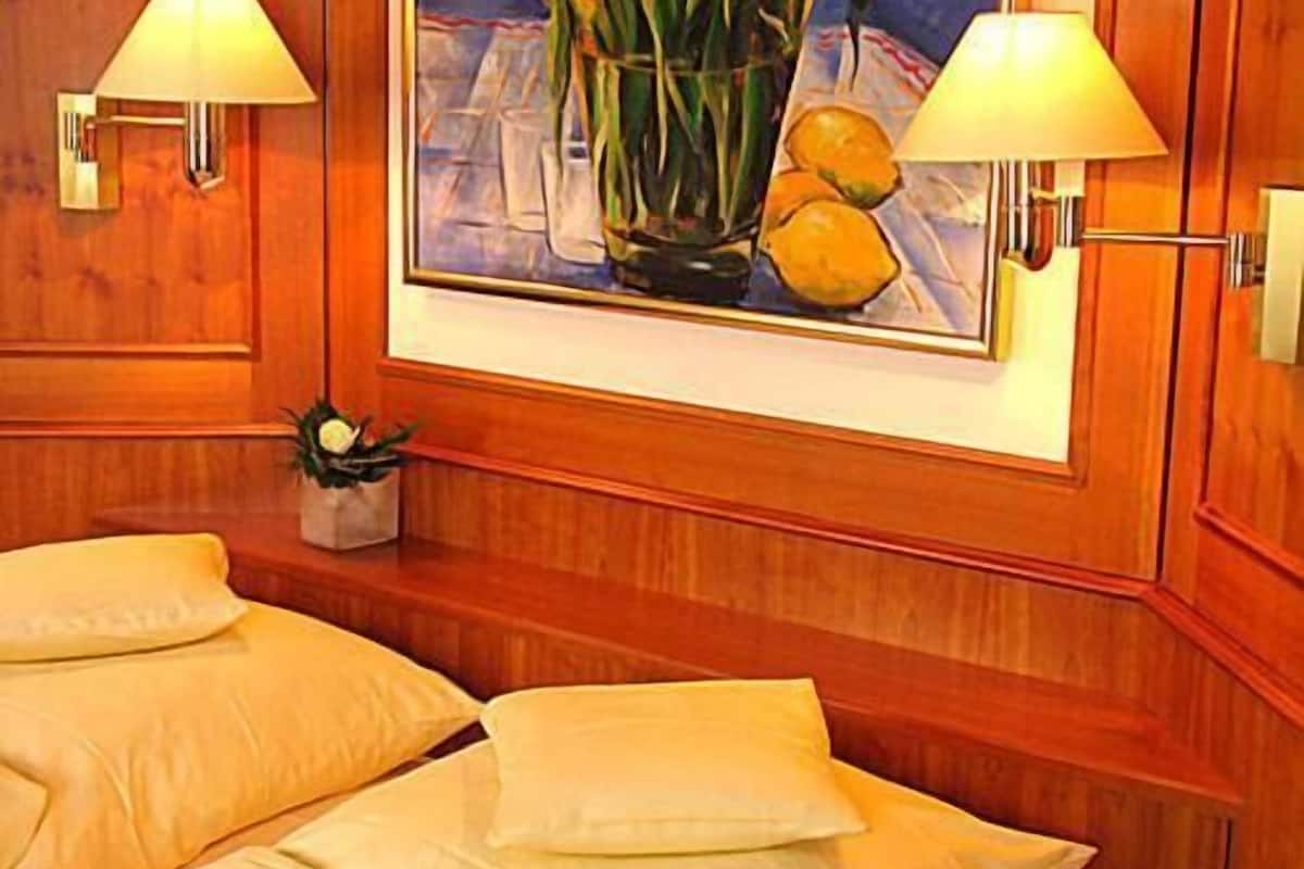 premium bedding, minibar, in-room safe, individually decorated