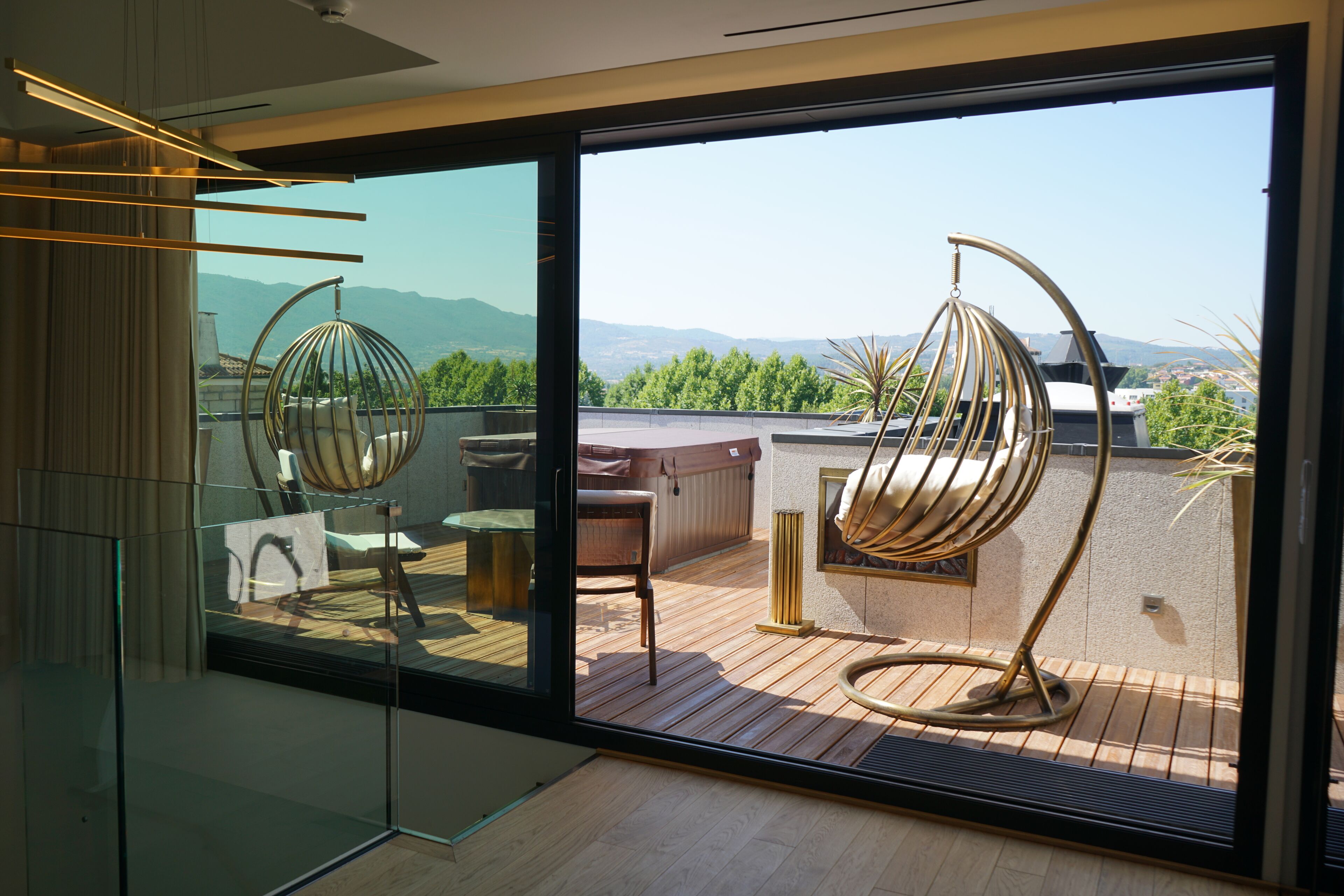 luxury double room, 1 king bed, hot tub, mountain view | 1 bedroom, minibar, in-room safe, desk