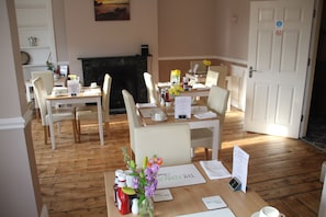 Free daily full breakfast - The Kenbury (Shanklin)