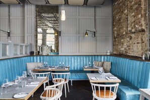 Interior - The Culpeper (London)