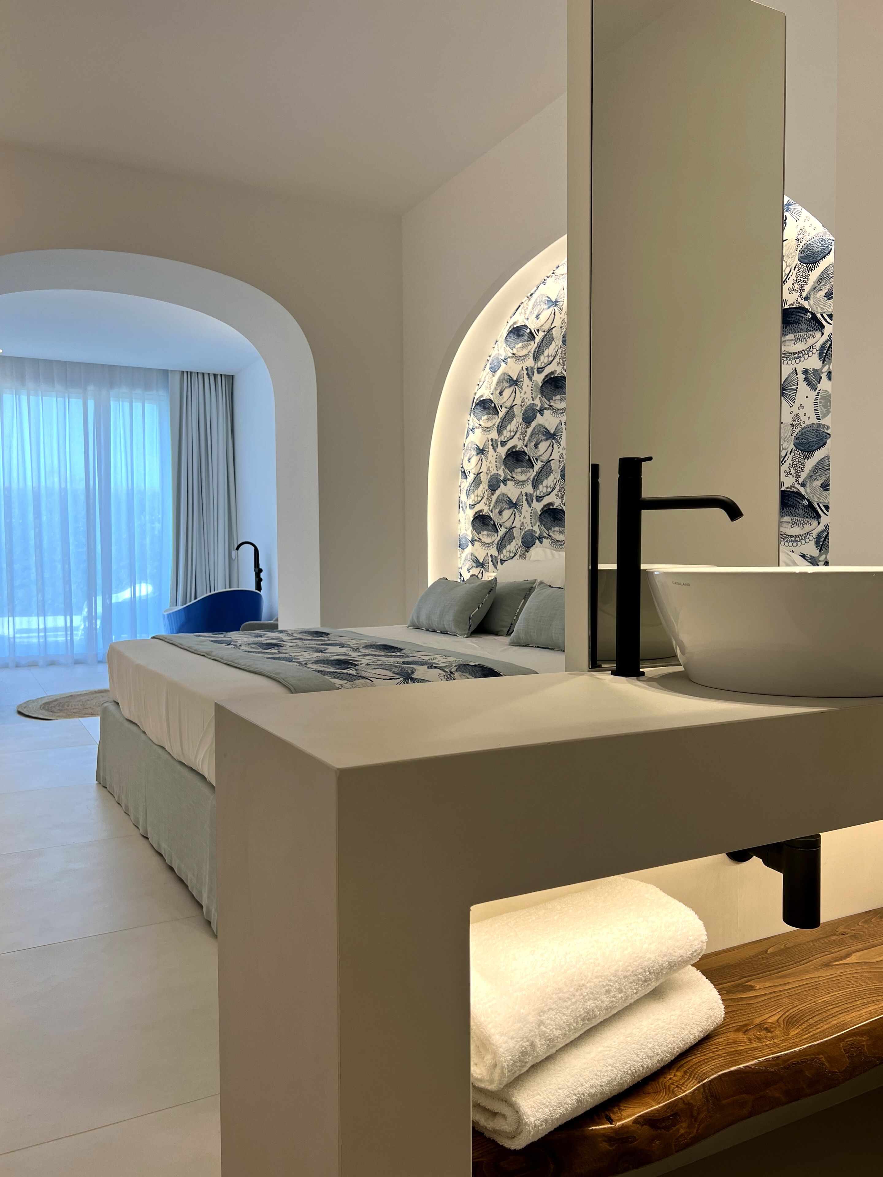 Superior Suite, 1 King Bed, Non Smoking | Frette Italian sheets, premium bedding, down comforters