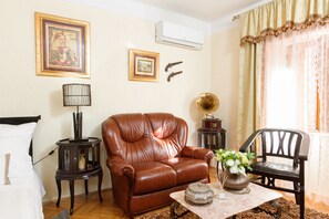 Luxury Apartment | Living room