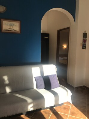Apartment, 2 Schlafzimmer | Wohnbereich | Flachbildfernseher