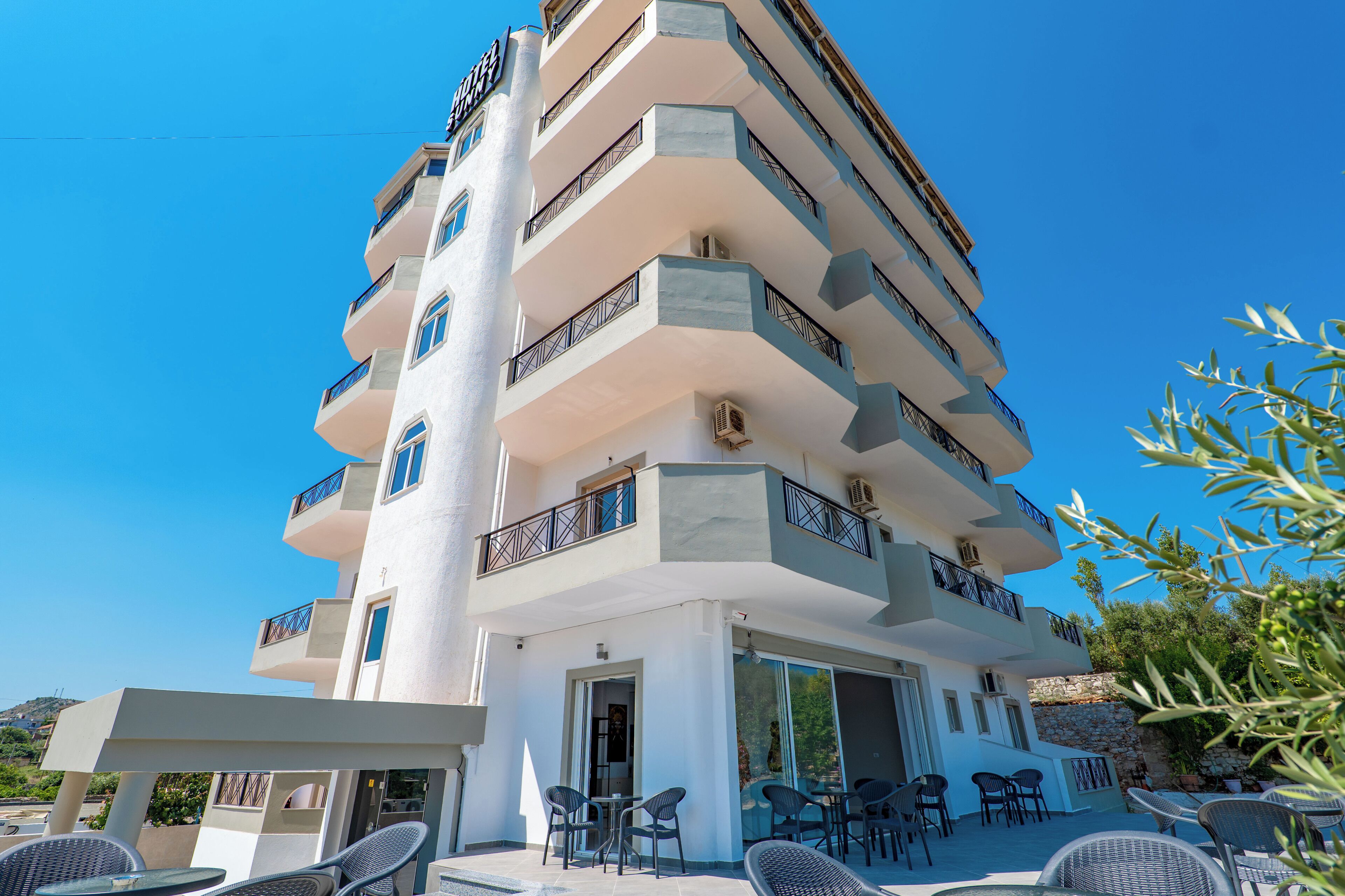 Photo - Sunny Hotel