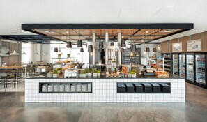 Daily continental breakfast (EUR 19 per person)