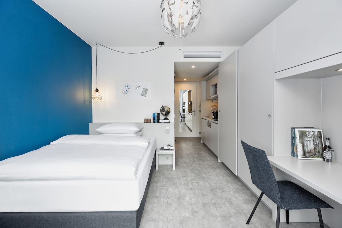 Superior Studio | Hypo-allergenic bedding available, desk, blackout drapes, soundproofing
