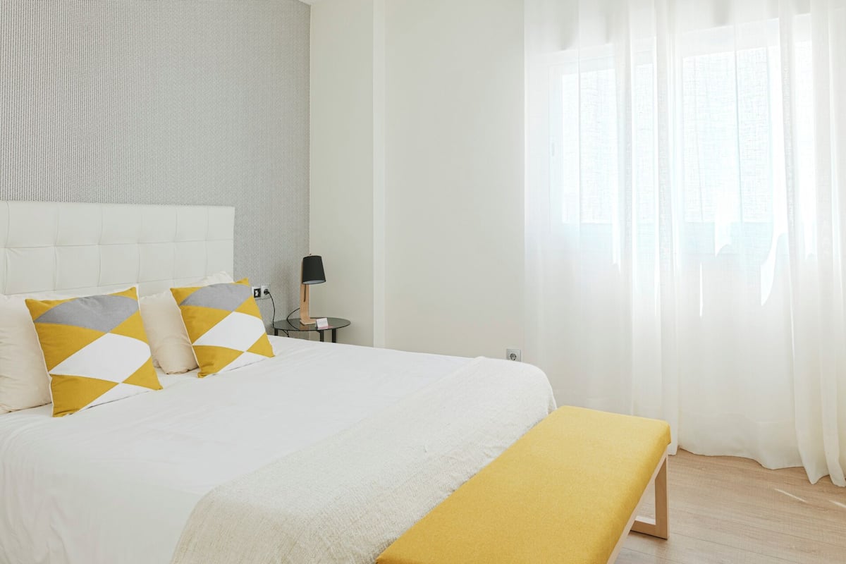 Deluxe Apartment | 1 bedroom, individually decorated, desk, iron/ironing board