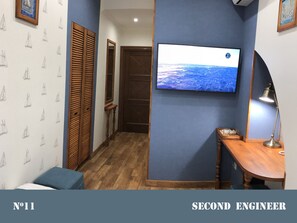 Standard-Doppel- oder -Zweibettzimmer | Hochwertige Bettwaren, Zimmersafe, individuell dekoriert, Schreibtisch