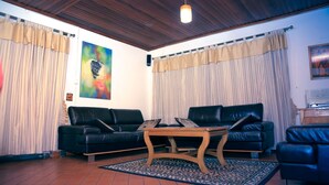 Unclassified image, 4 of 26, button - Adonai Guest House - Hostel (Kampala)
