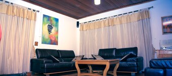 Adonai Guest House - Hostel