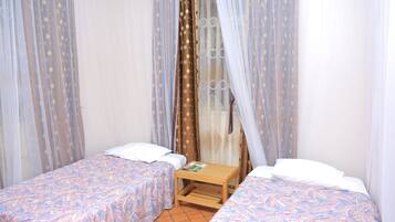 Twin Room | Free WiFi
