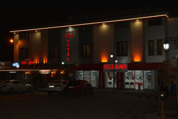 Front of property - evening/night - Ada Hotel (Gaziantep)