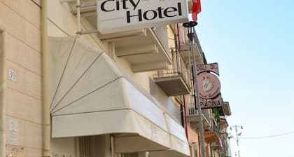 City Hotel