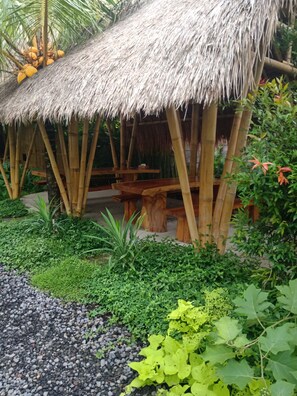 Daily continental breakfast (IDR 100000 per person)