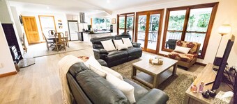 Bare Foot Luxury, minutes from Maleny Town Centre