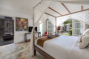 4 bedrooms, in-room safe, iron/ironing board, WiFi