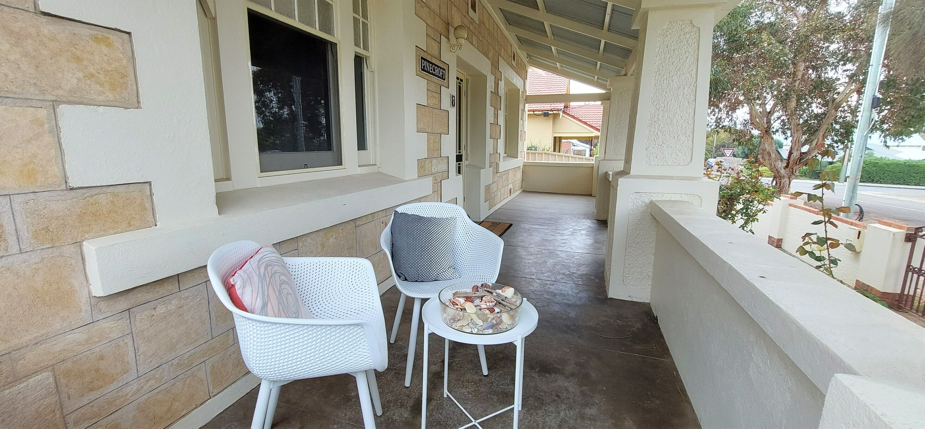 Village lifestyle by the sea — image 11