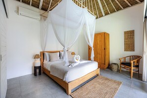 4 عدّة غرف نوم وخزنة داخل الغرفة ومكواة/لوح كي وواي فاي