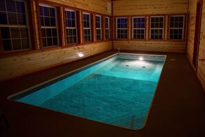 Pool - Splash Manor: Indoor Pool, Spectacular Views, Theater, Games, near Attractions (Sevierville)